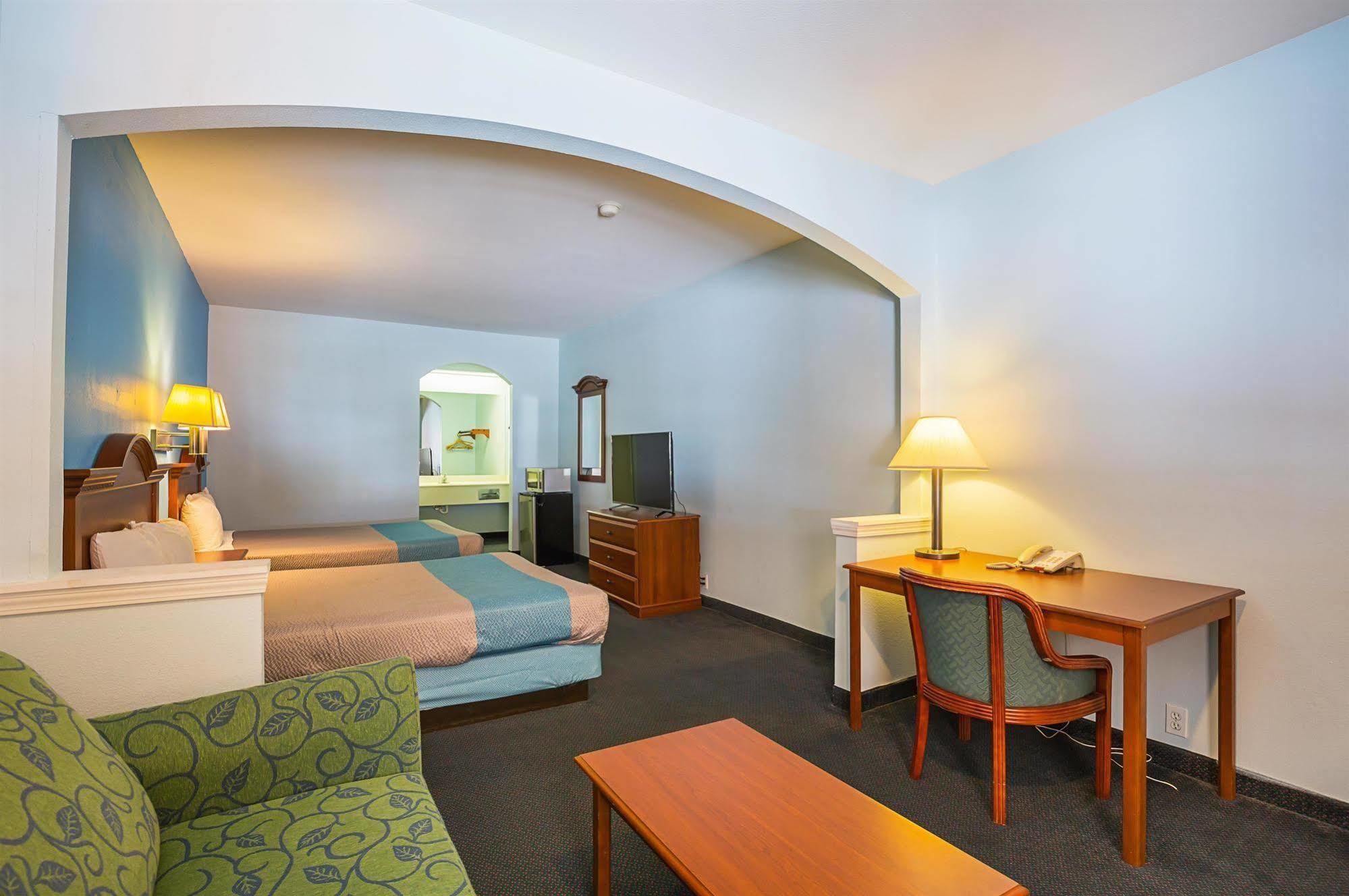 Island Inn By Oyo Galveston Beach, Tx Экстерьер фото